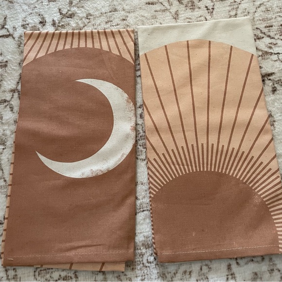 Pair of Anthropologie Diptych kitchen towel sun and moon NEW - Picture 2 of 6